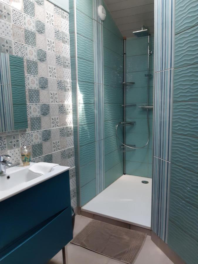 Chambre Double Avec Piscine Et Jacuzzi Bernadets-Debat Ngoại thất bức ảnh